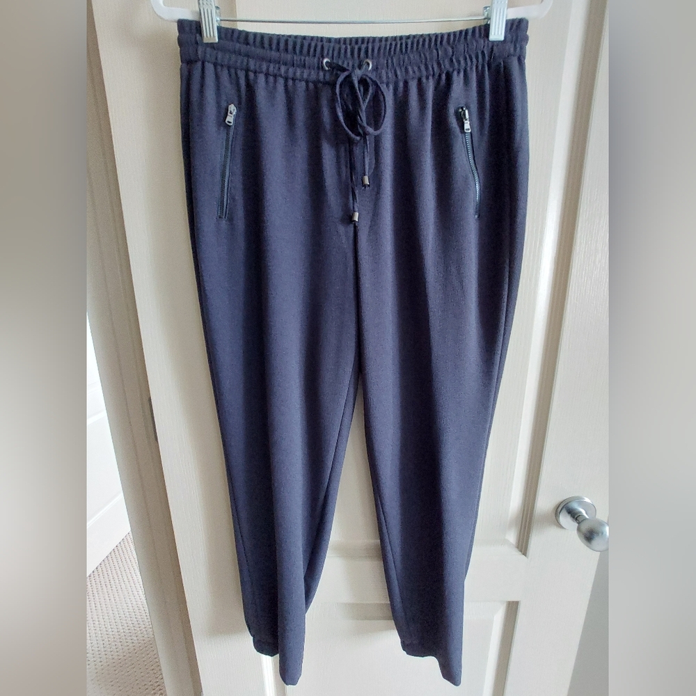 CALVIN KLEIN Women's Jogger Style Dress Pants. Size Small. 💙 EUC